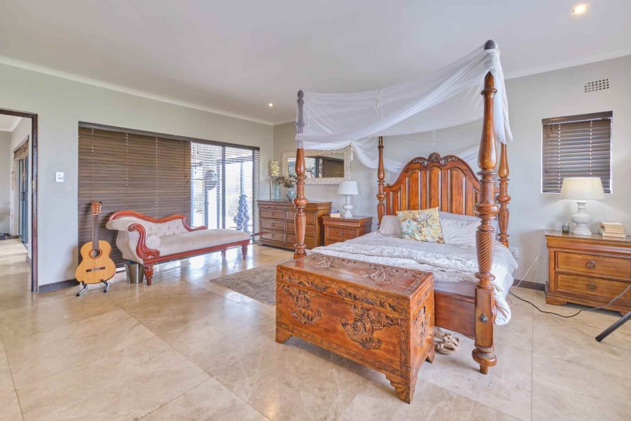 4 Bedroom Property for Sale in Flamingo Vlei Western Cape